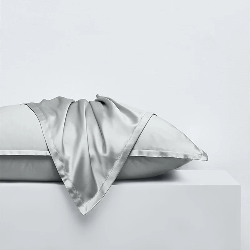 Celeste Luxe | Mulberry Silk Pillowcase with Hypoallergenic Properties | Breathable Design for Enhanced Beauty Sleep 3