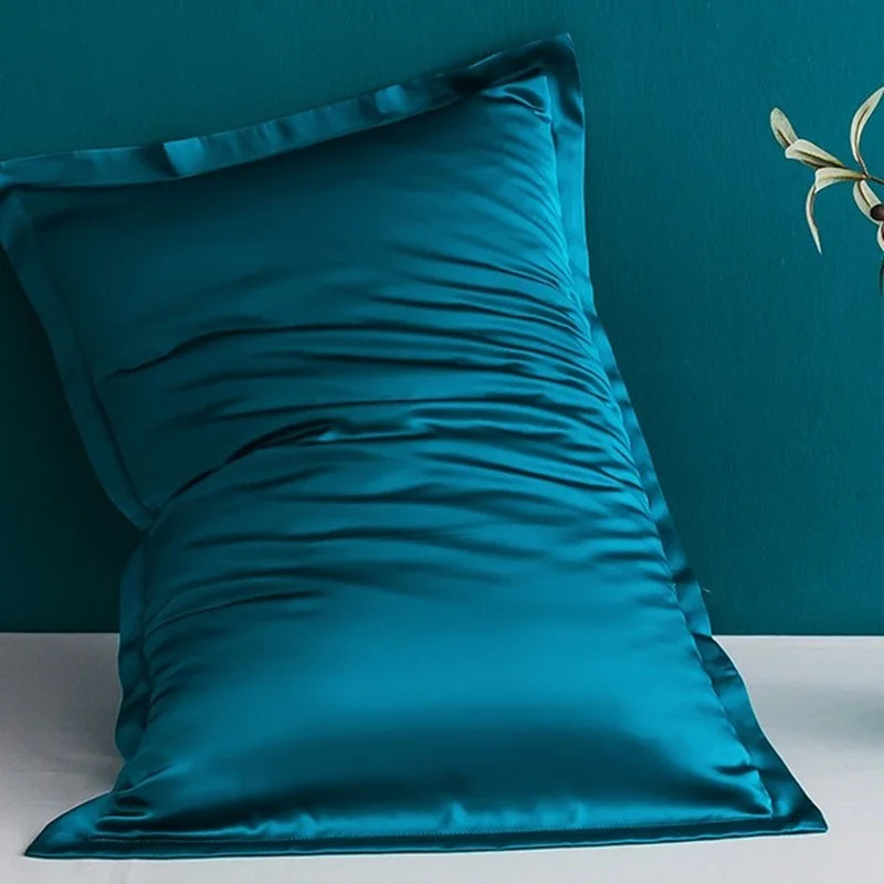Celeste Luxe | Mulberry Silk Pillowcase with Hypoallergenic Properties | Breathable Design for Enhanced Beauty Sleep 4