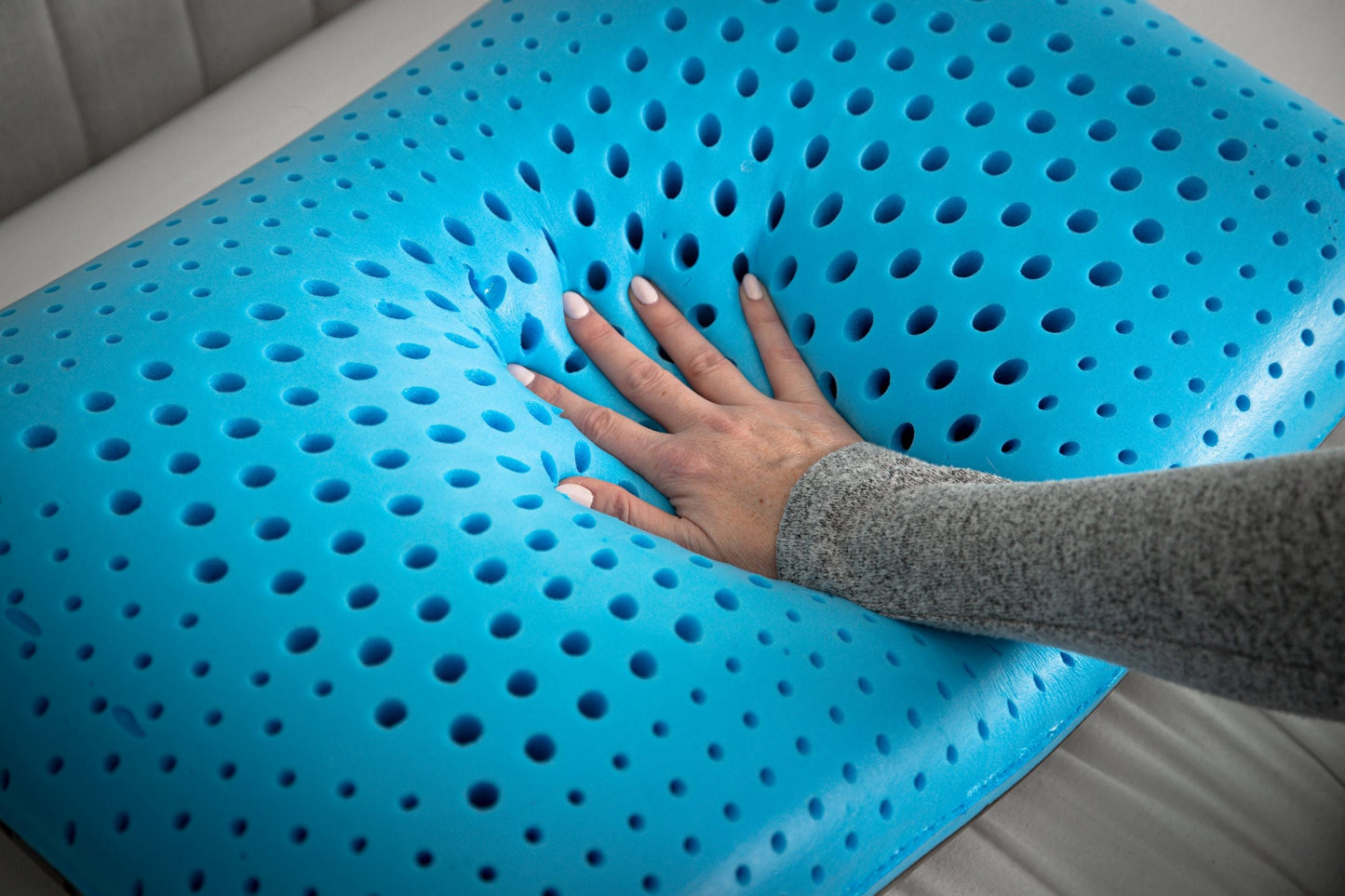 Comfort Haven | Cooling Pillow with 7-in-1 Technology & Activ-Air | Ergonomic Design for Side Sleepers 3