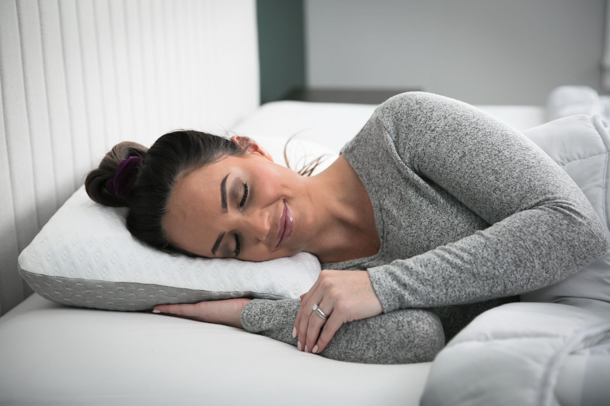 Comfort Haven | Cooling Pillow with 7-in-1 Technology & Activ-Air | Ergonomic Design for Side Sleepers 4