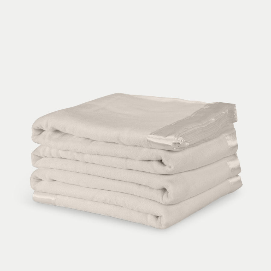 Eden Om | Bamboo Blanket with Temperature Regulation & Soft Comfort | Eco-Friendly Sleep Solution 3