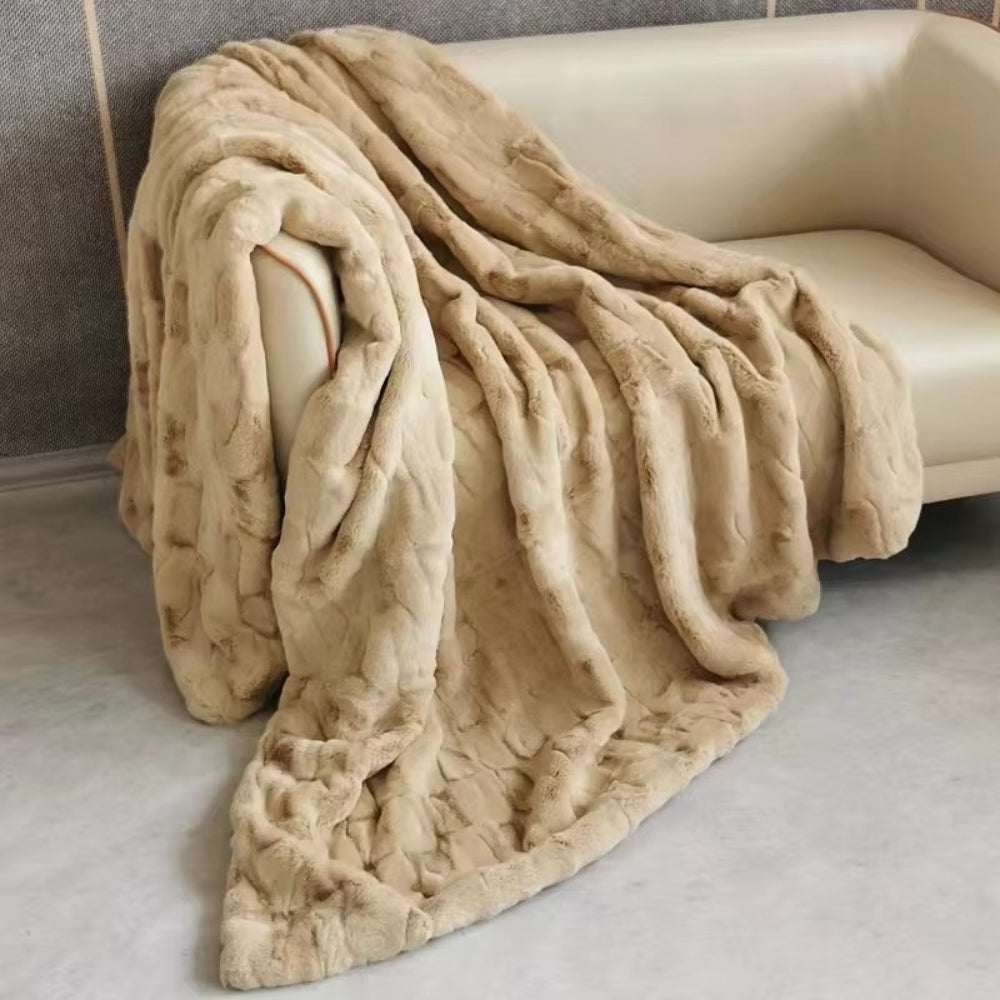 Luxury Faux Fur Throw Blanket | Soft Mocha Plush Cozy Blanket 1