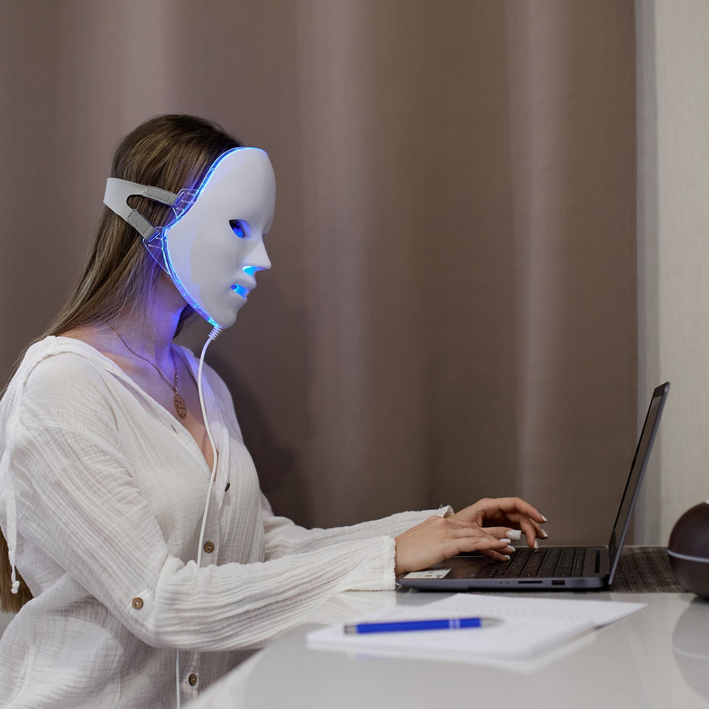 Radiant Glow | Red Light Therapy Facial Mask with Adjustable Fit | Anti-Aging Skin Rejuvenation for Youthful Appearance 7