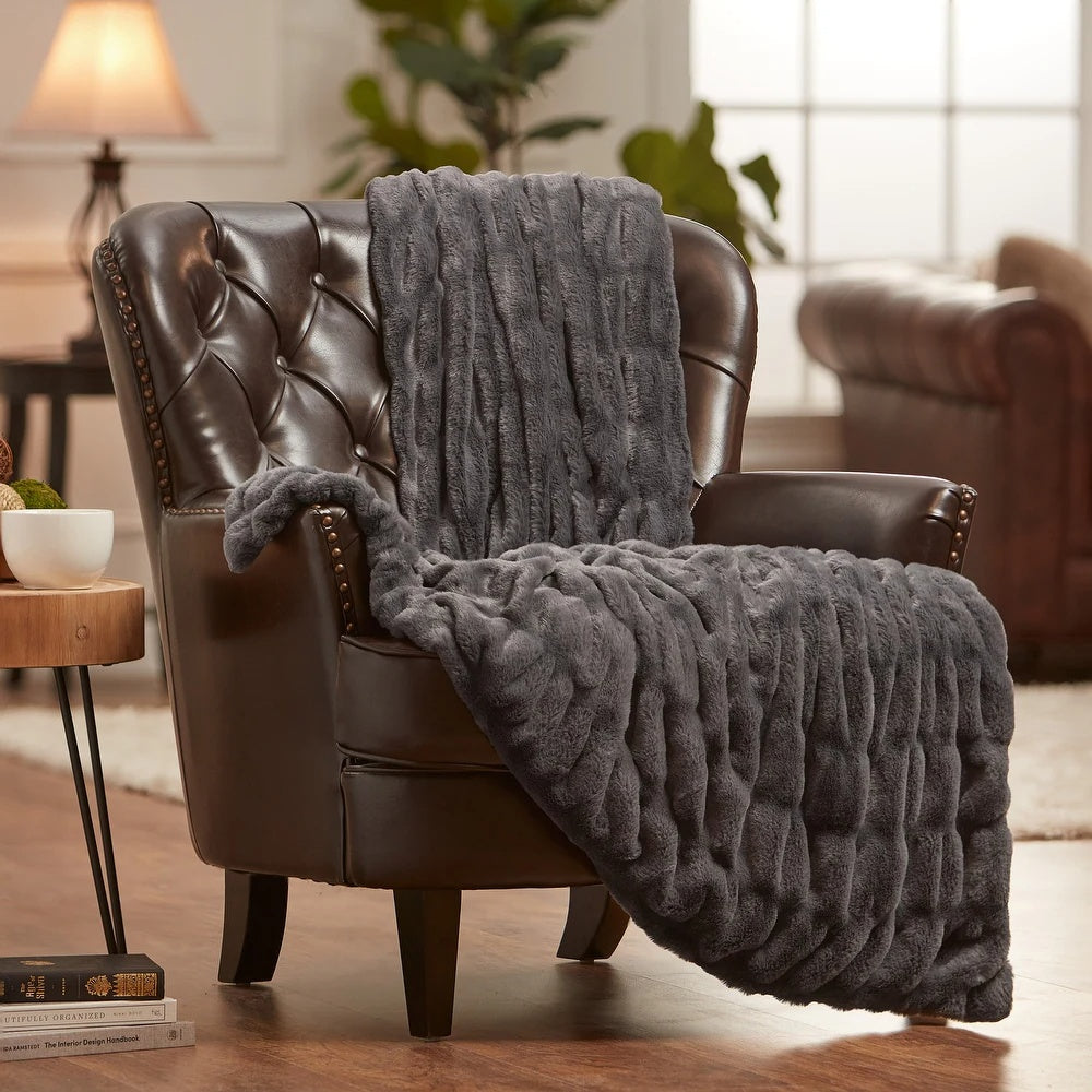 Unisex Luxurious Faux Fur Throw Blanket | Soft Plush All-Season Comfort 0