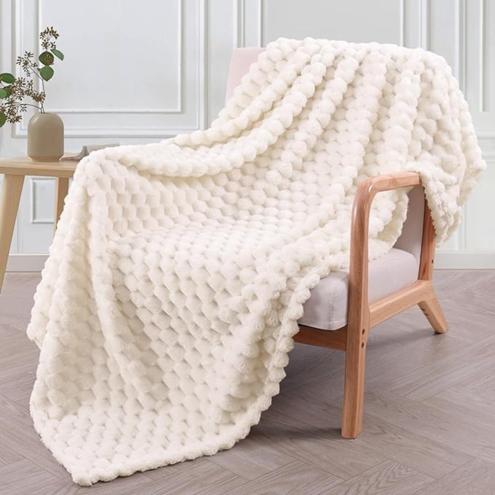 Unisex Plush Polyester Throw Blanket | Soft Cozy All-Season Decorative Throws 0