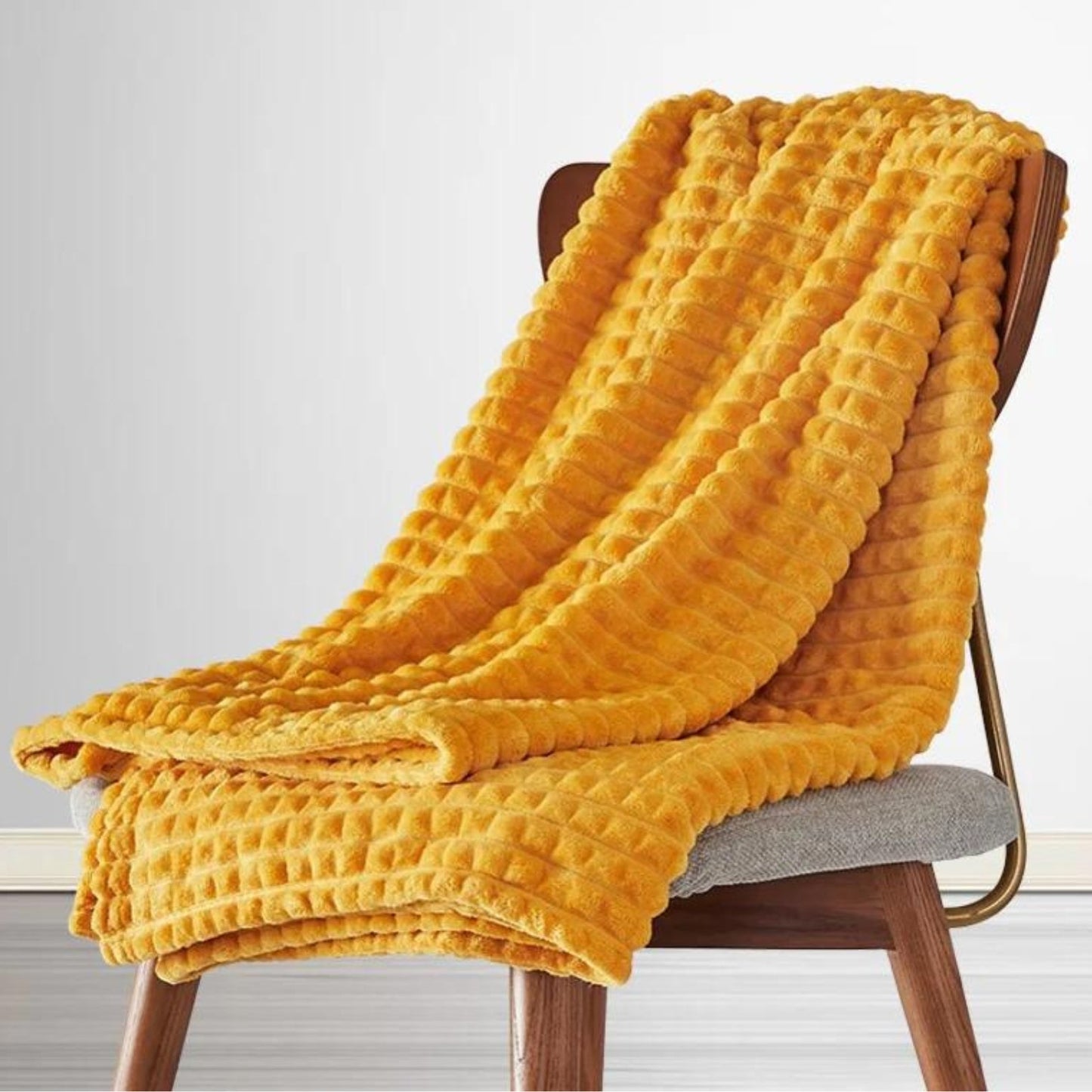 Unisex Plush Polyester Throw Blanket | Soft Cozy All-Season Decorative Throws 2