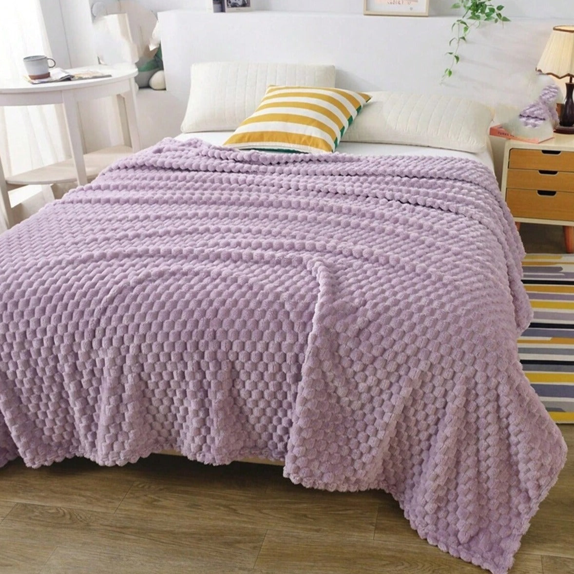 Unisex Plush Polyester Throw Blanket | Soft Cozy All-Season Decorative Throws 6